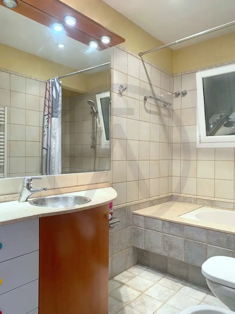 Baño de Ático en venta en Terrassa con Calefacción, Terraza y Trastero
