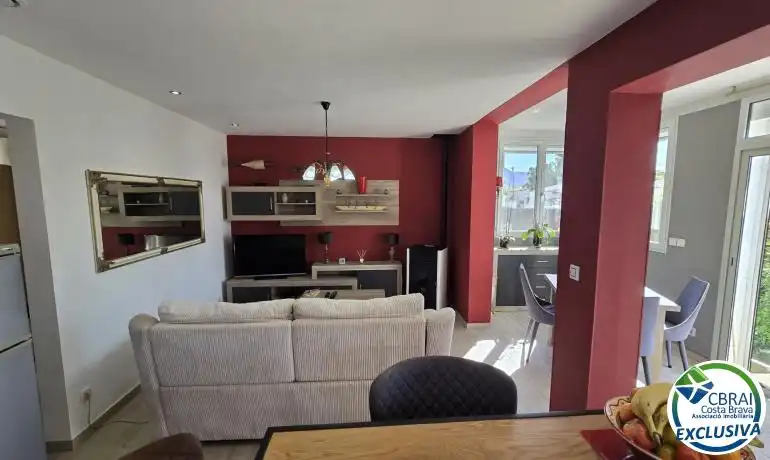 Sala d'estar de Casa o xalet en venda en Roses amb Calefacció, Jardí privat i Traster