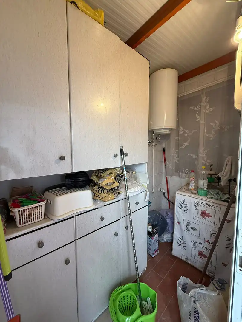 Küche von Einfamilien-Reihenhaus zum Verkauf in Mérida mit Klimaanlage und Abstellraum