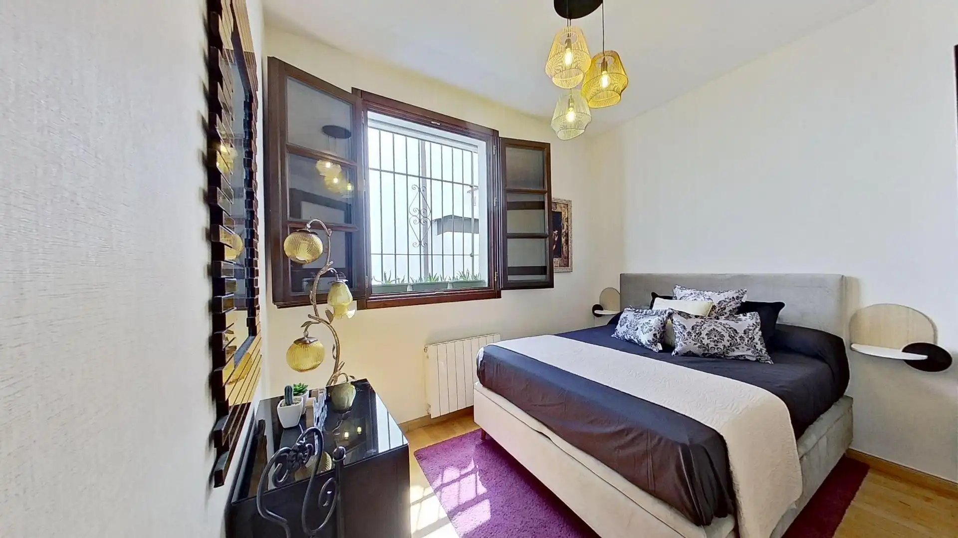 Schlafzimmer von Wohnung zur Miete in Granada mit Klimaanlage, Heizung und Möbliert