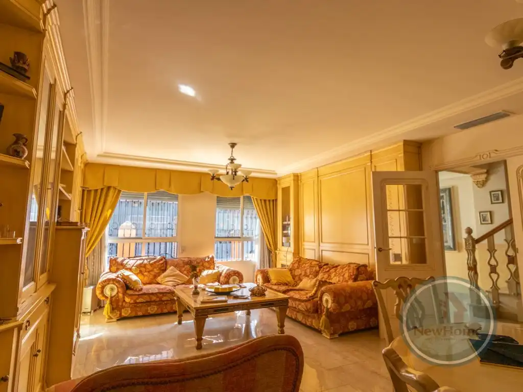 Casa adosada en venta en Crevillent