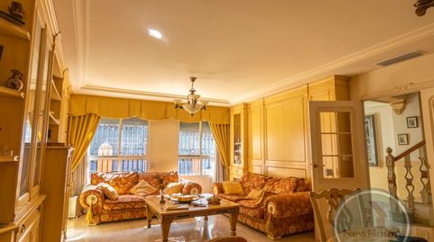 Foto 3 de Casa adosada en venta en Crevillent, Alicante