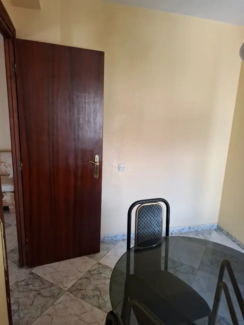 Flat for sale in Sevilla  with Air Conditioner, Terrace and Furnished