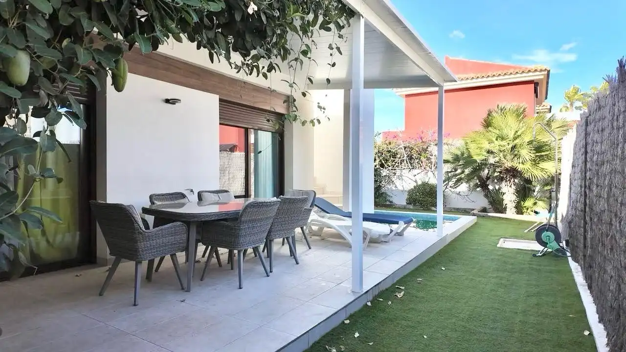 Terraza de Casa o chalet de alquiler en Orihuela con Aire acondicionado, Calefacción y Jardín privado