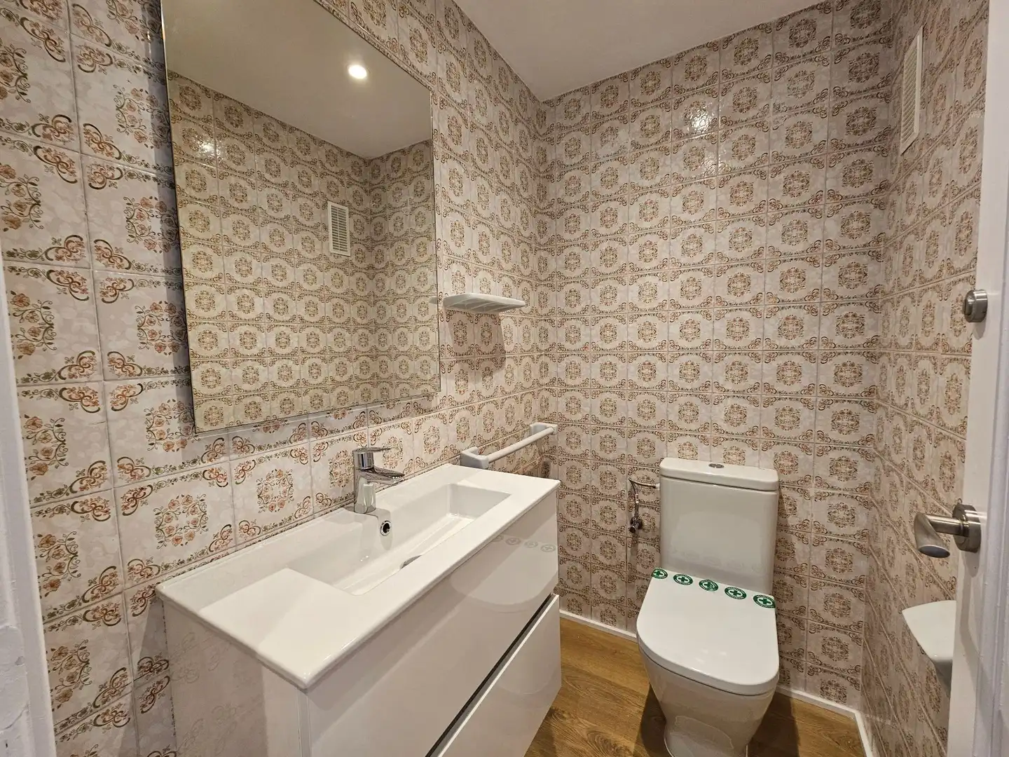 Baño de Piso en venta en Sant Feliu de Guíxols con Aire acondicionado, Calefacción y Terraza