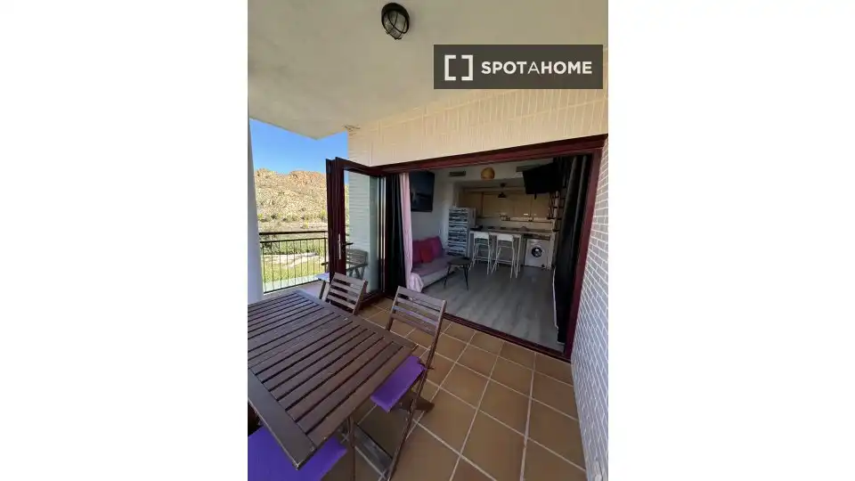 Terraza de Apartamento para compartir en Villanueva del Río Segura con Aire acondicionado, Terraza y Amueblado