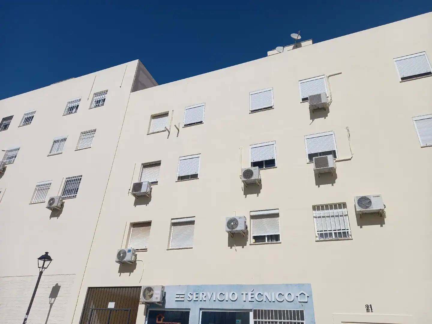 Exterior view of Flat for sale in Bormujos