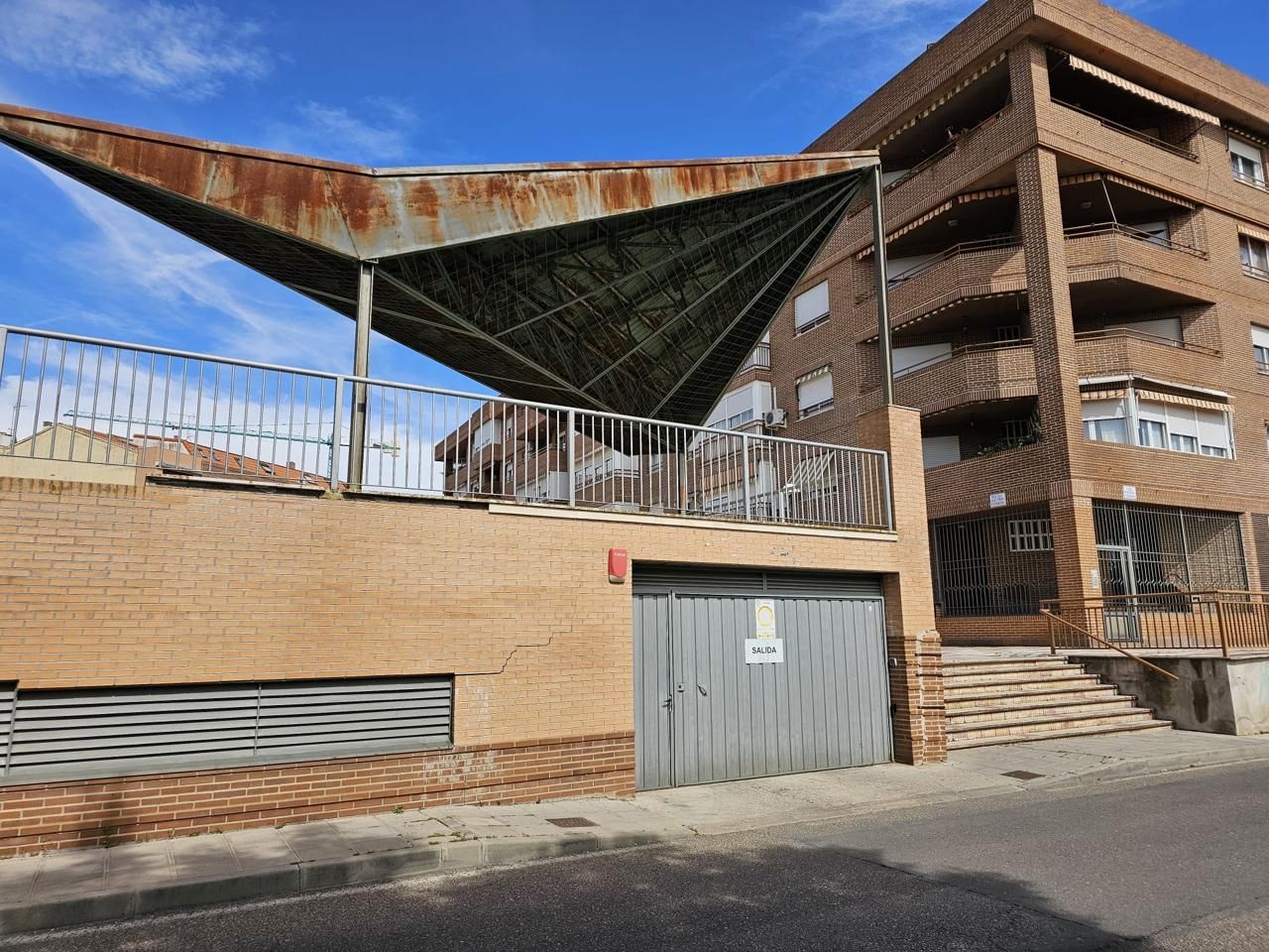Garage to rent in De Los Maestros Espaderos, Santa Teresa-Vista Hermosa