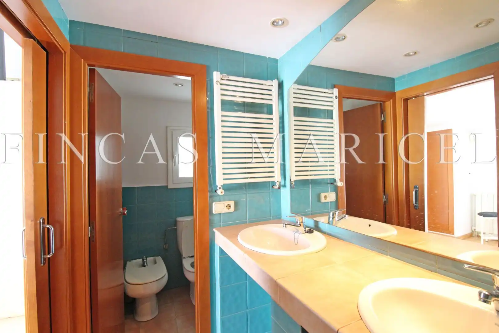 Bathroom of Attic for sale in Sitges  with Air Conditioner and Terrace