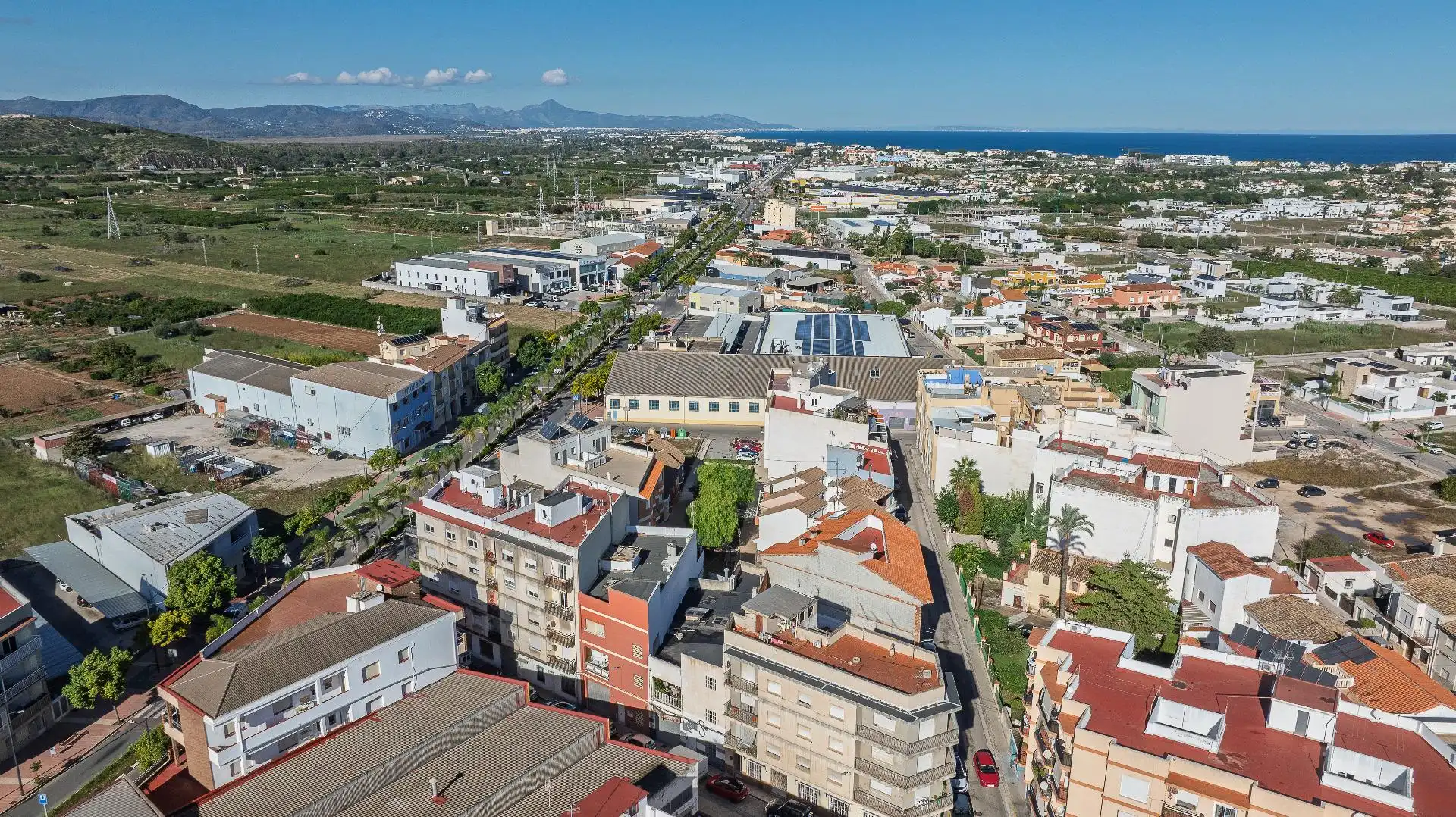 Vista exterior de Pis en venda en El Verger amb Terrassa, Balcó i Jacuzzi