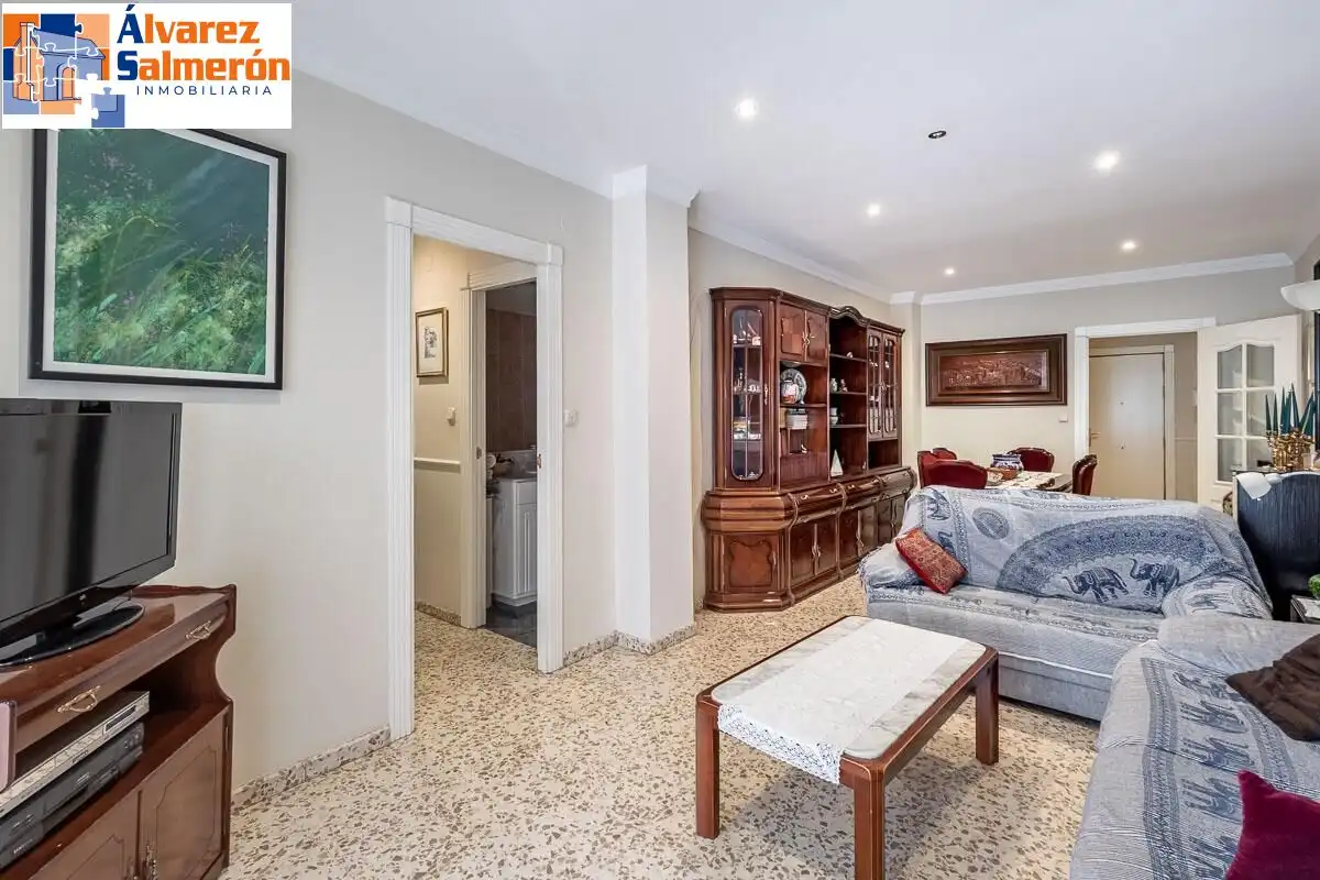 Piso con ascensor en venta en Genil, imagen 6