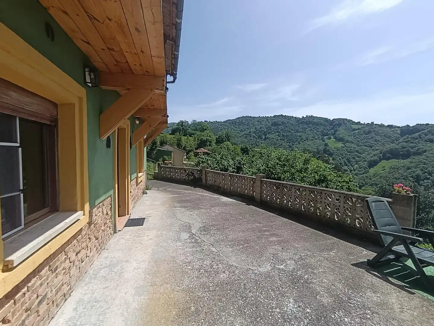 Terrasse von Country house zum Verkauf in San Martín del Rey Aurelio mit Balkon
