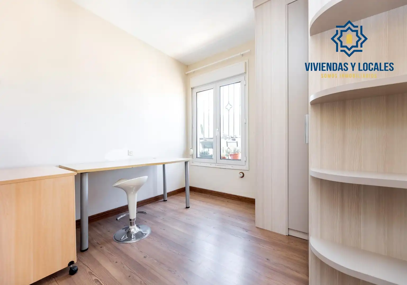 Habitación de Piso en venta en Cenes de la Vega con Trastero y Balcón