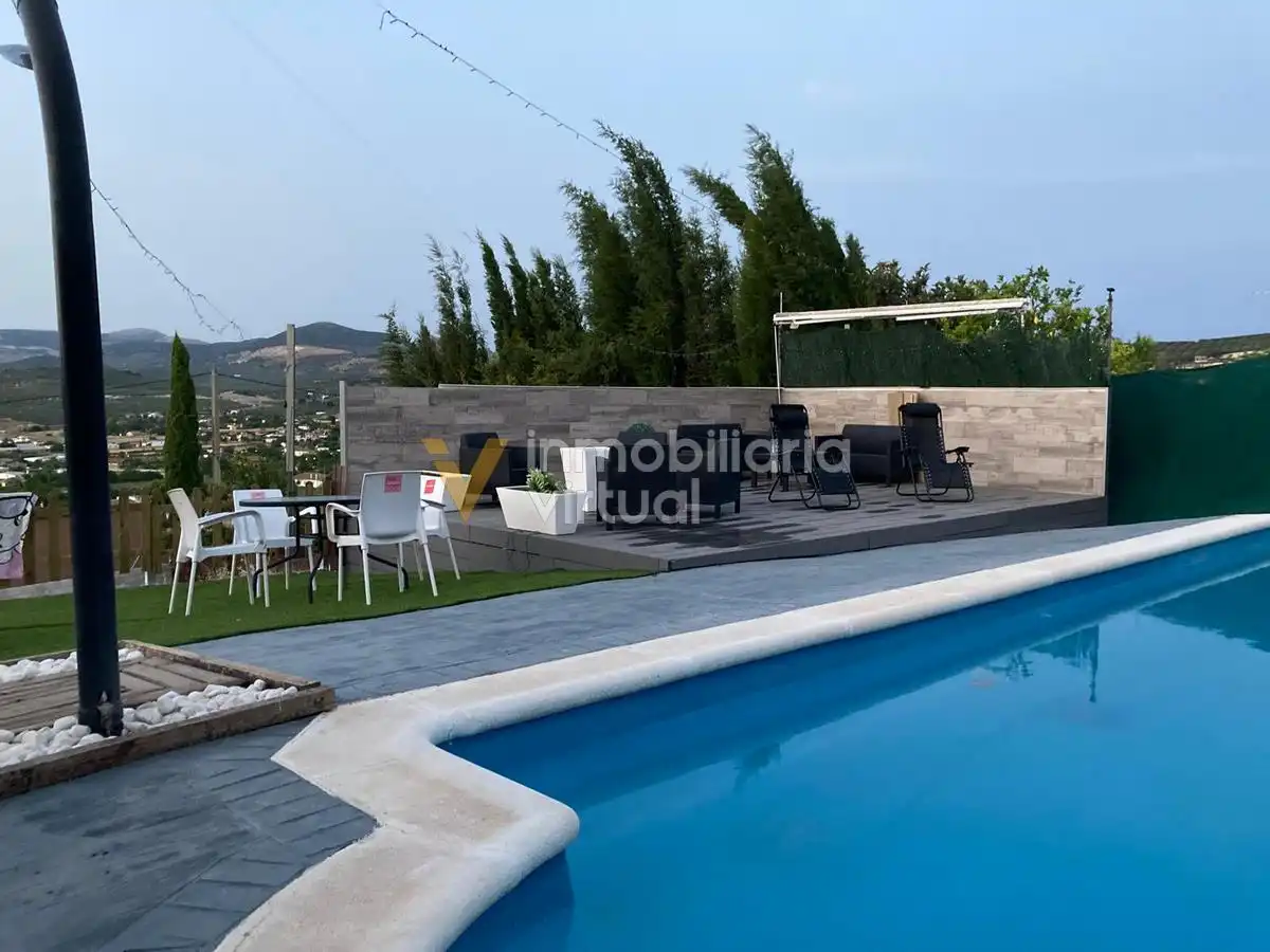 Terrasse von Country house zum Verkauf in Lucena mit Schwimmbad und Möbliert