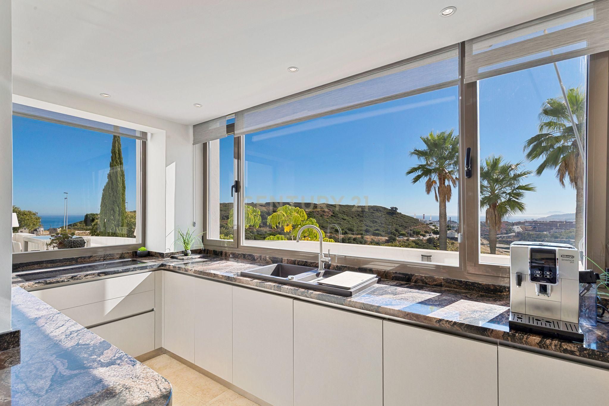 Kitchen of Flat for sale in Casares  with Private garden, Swimming Pool and Oven