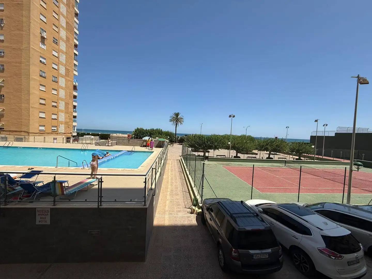 Aparcament de Apartament de lloguer en El Puig de Santa Maria amb Aire condicionat, Moblat i Piscina comunitària
