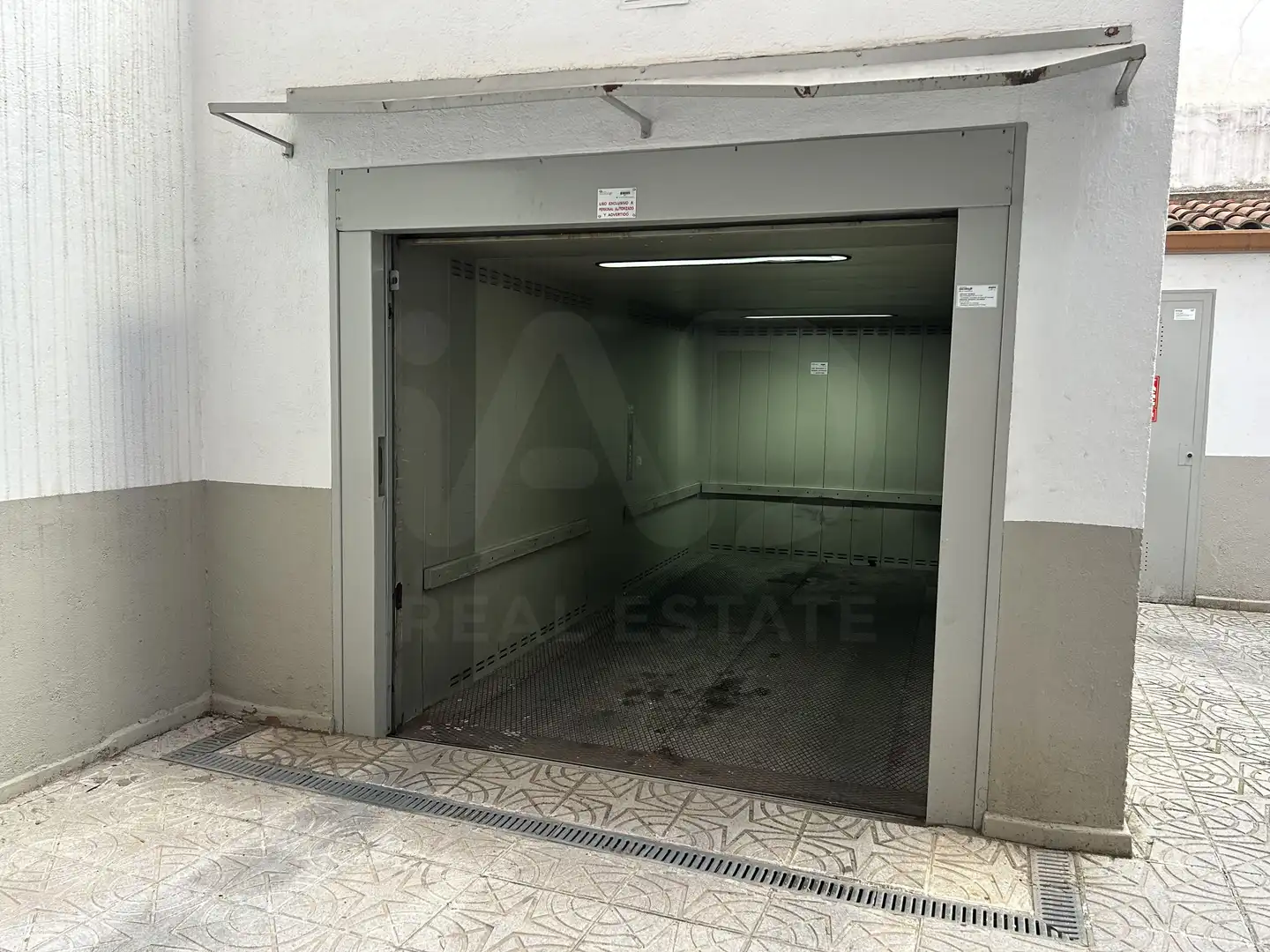 Aparcament de Garatge en venda en Madrid