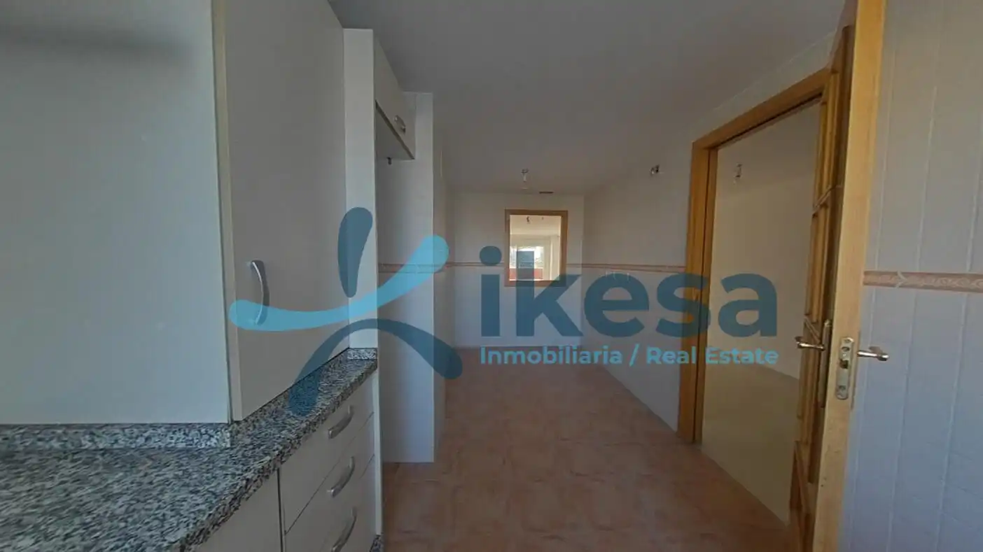 Flat with pool for sale in San Pedro de Alcántara, imagen 4