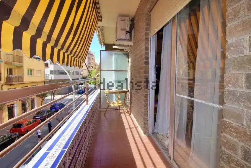 Vista exterior de Piso en venta en Alicante / Alacant con Aire acondicionado, Trastero y Balcón