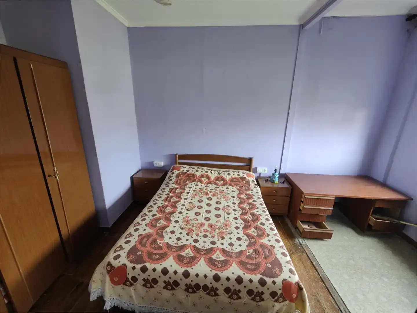 Dormitori de Casa adosada en venda en Monforte de Lemos amb Jardí privat, Traster i Moblat