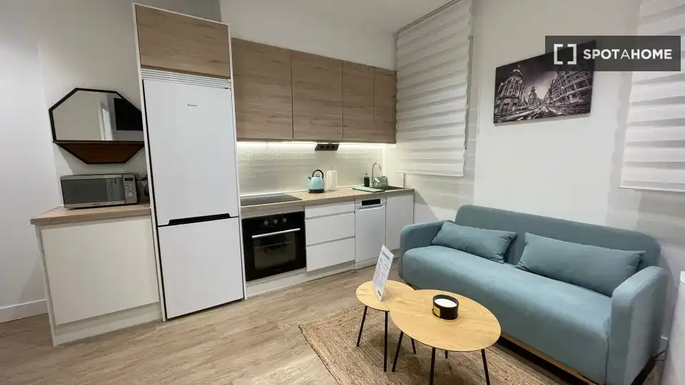 Flat for rent in Argüelles
