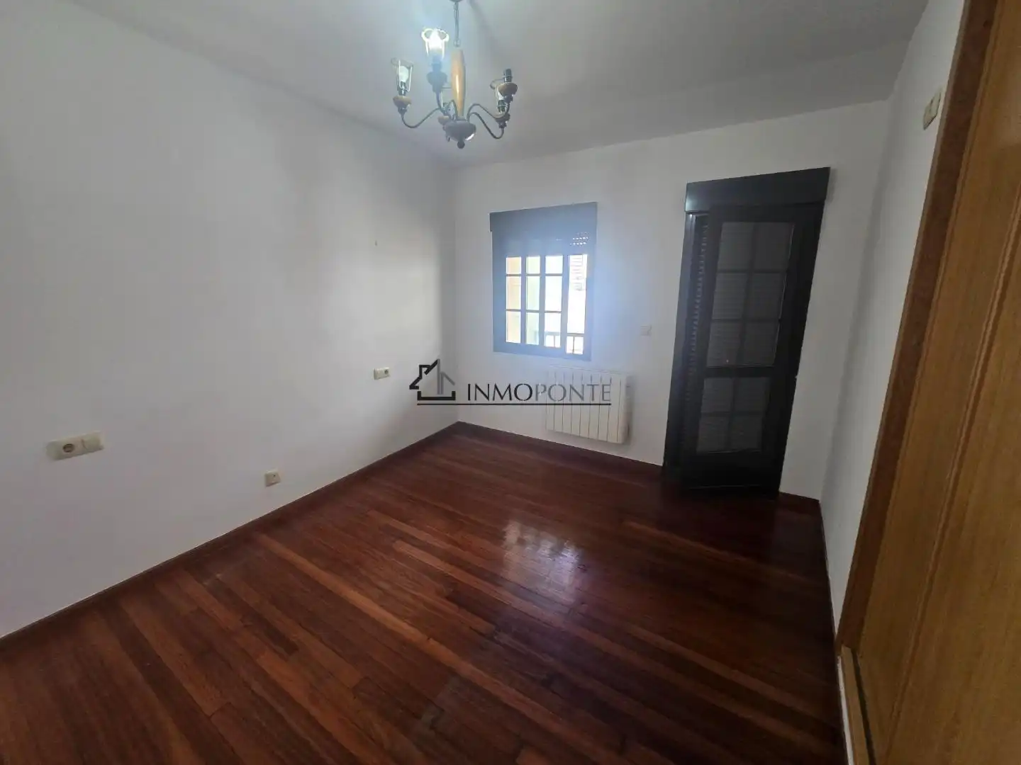 Habitación de Casa adosada en venta en Marín con Terraza, Trastero y Balcón