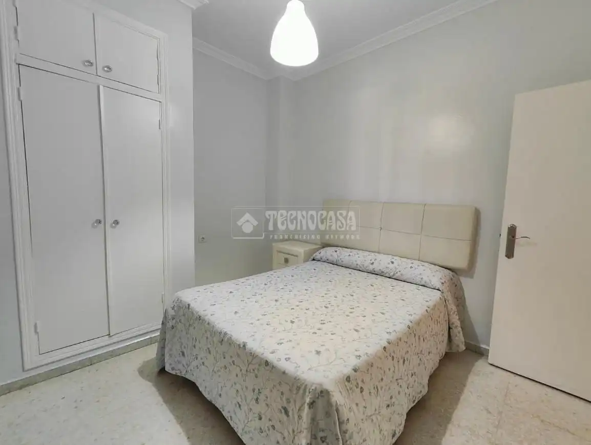 Dormitori de Casa o xalet en venda en Los Palacios y Villafranca amb Aire condicionat