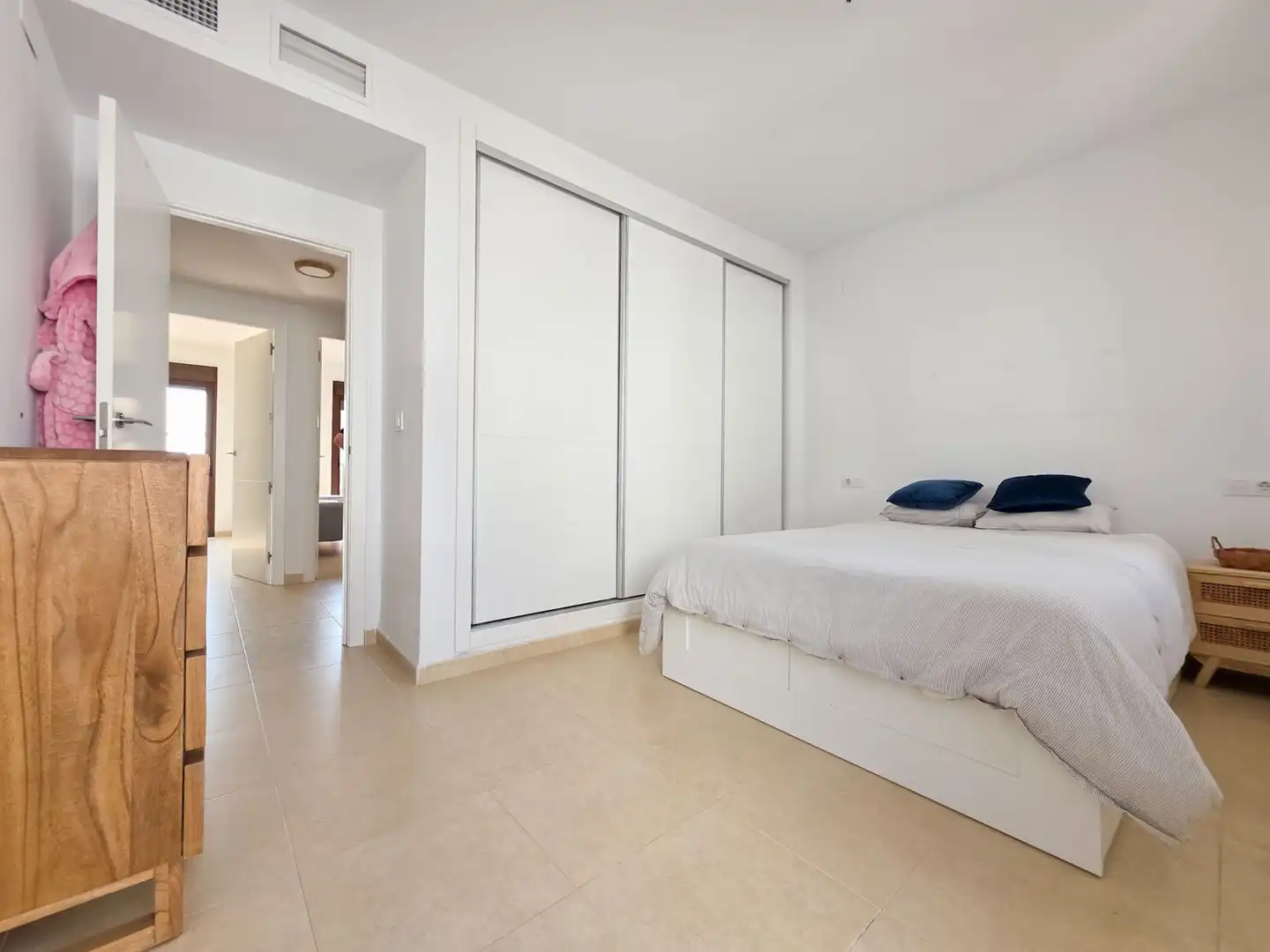 Dormitori de Casa adosada en venda en Lucena amb Aire condicionat i Terrassa