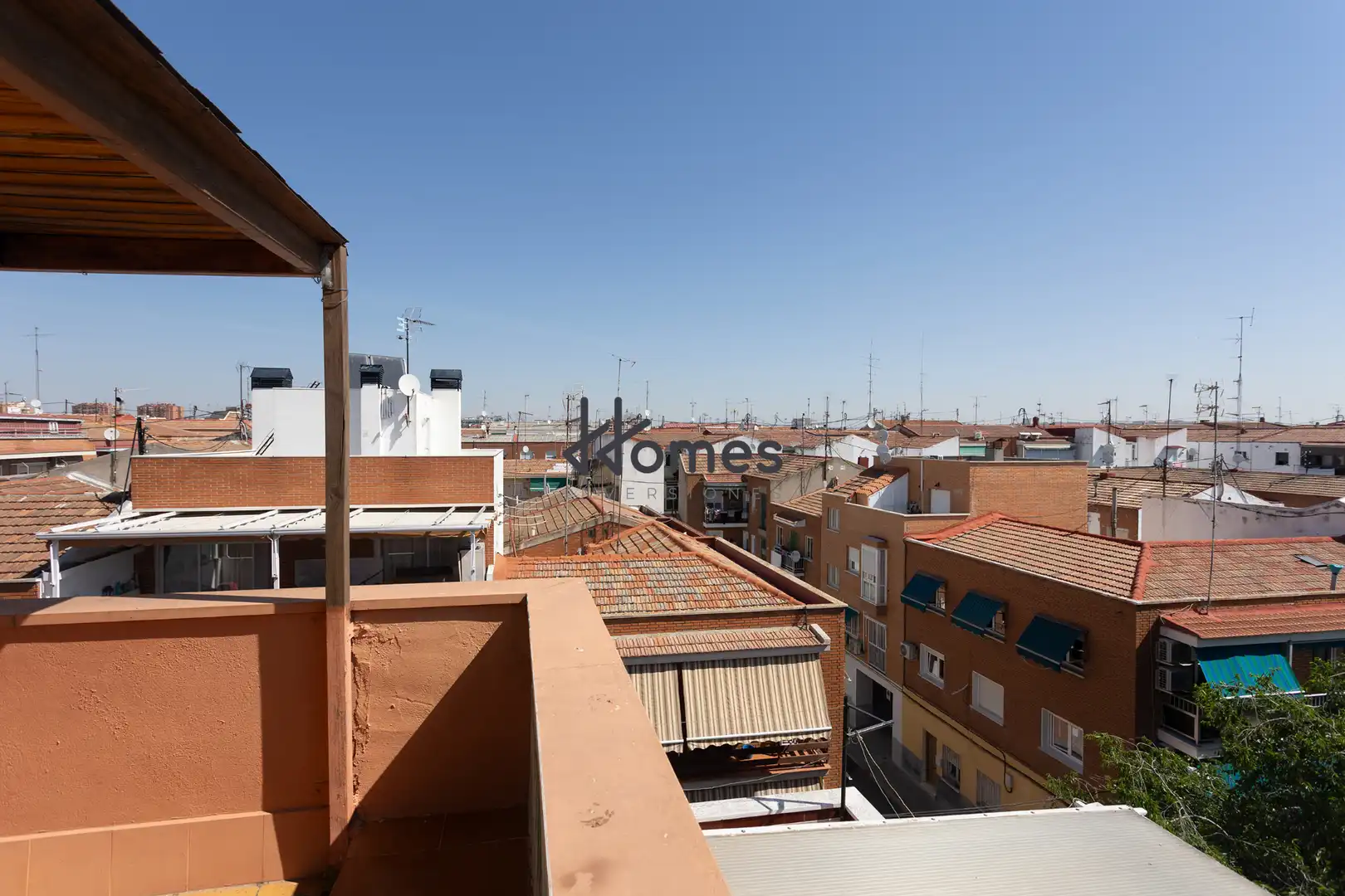 Vista exterior de Pis en venda en Madrid amb Calefacció i Moblat