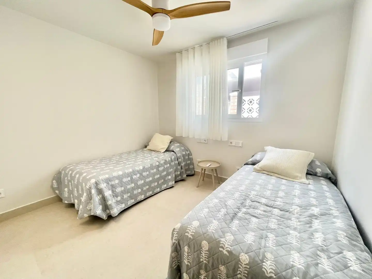 Dormitori de Casa o xalet de lloguer en Orihuela amb Aire condicionat, Calefacció i Parquet