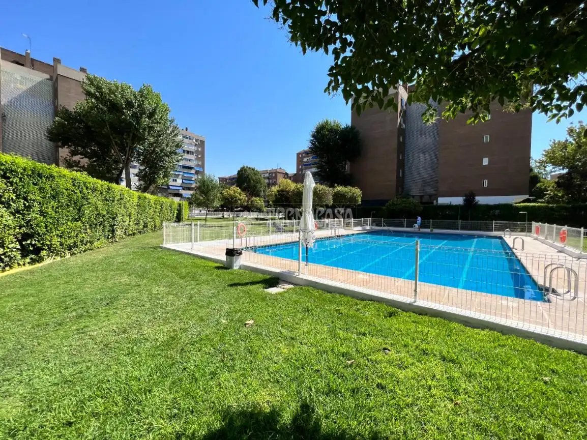 Piso en venta en Av. de Madrid, Veredillas