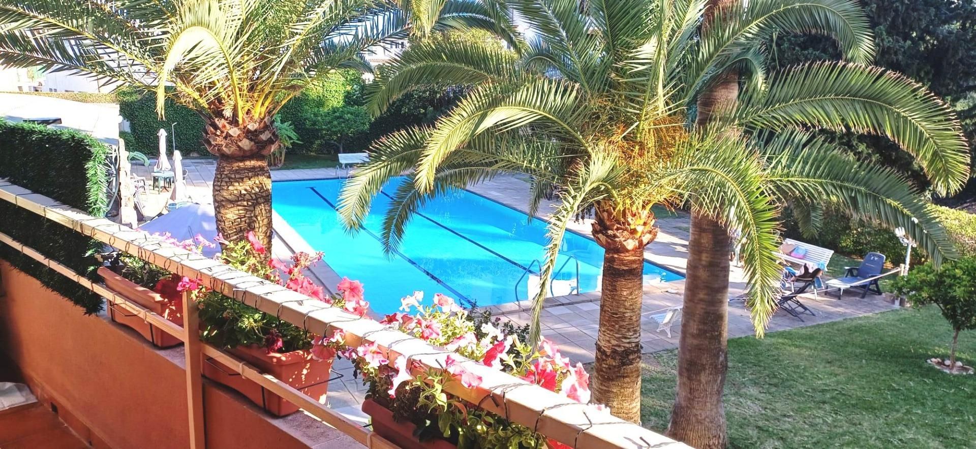 Swimming pool of Flat for sale in  Palma de Mallorca  with Air Conditioner, Heating and Terrace