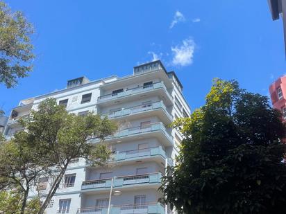 Exterior view of Flat for sale in  Santa Cruz de Tenerife Capital  with Terrace and Balcony