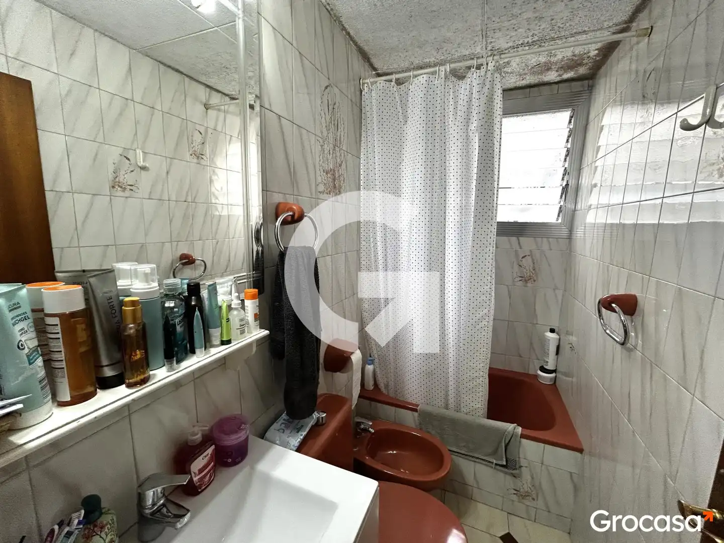 Bathroom of Flat for sale in Mataró  with Air Conditioner, Furnished and Oven