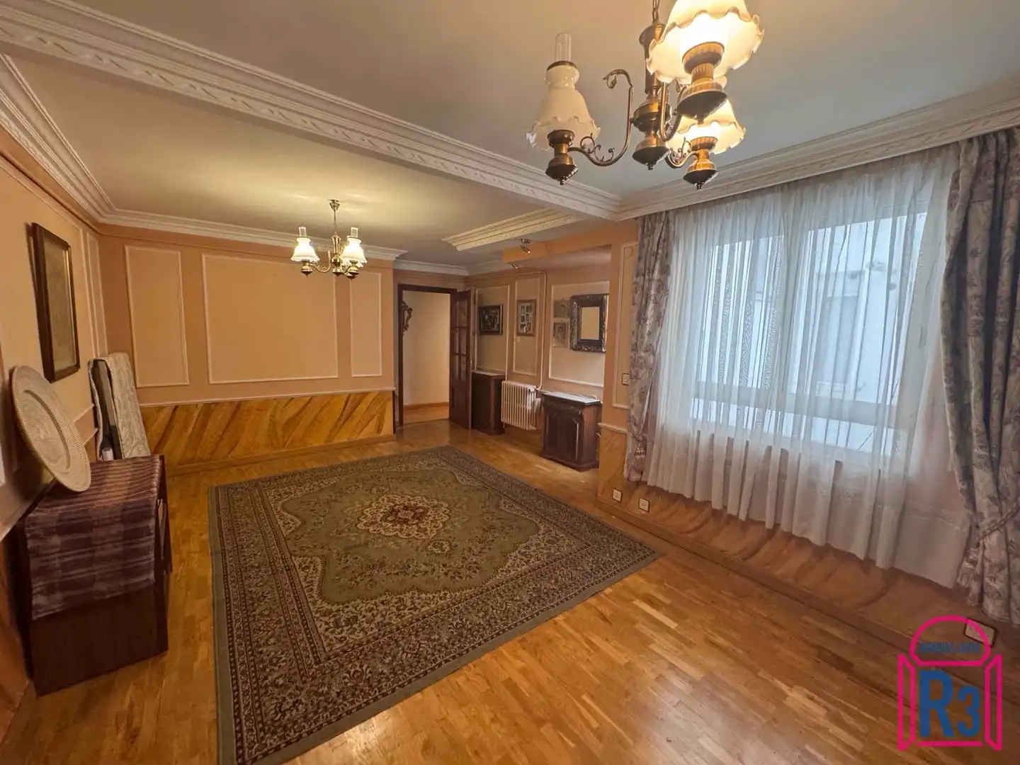 Sala d'estar de Pis en venda en León Capital  amb Calefacció i Terrassa