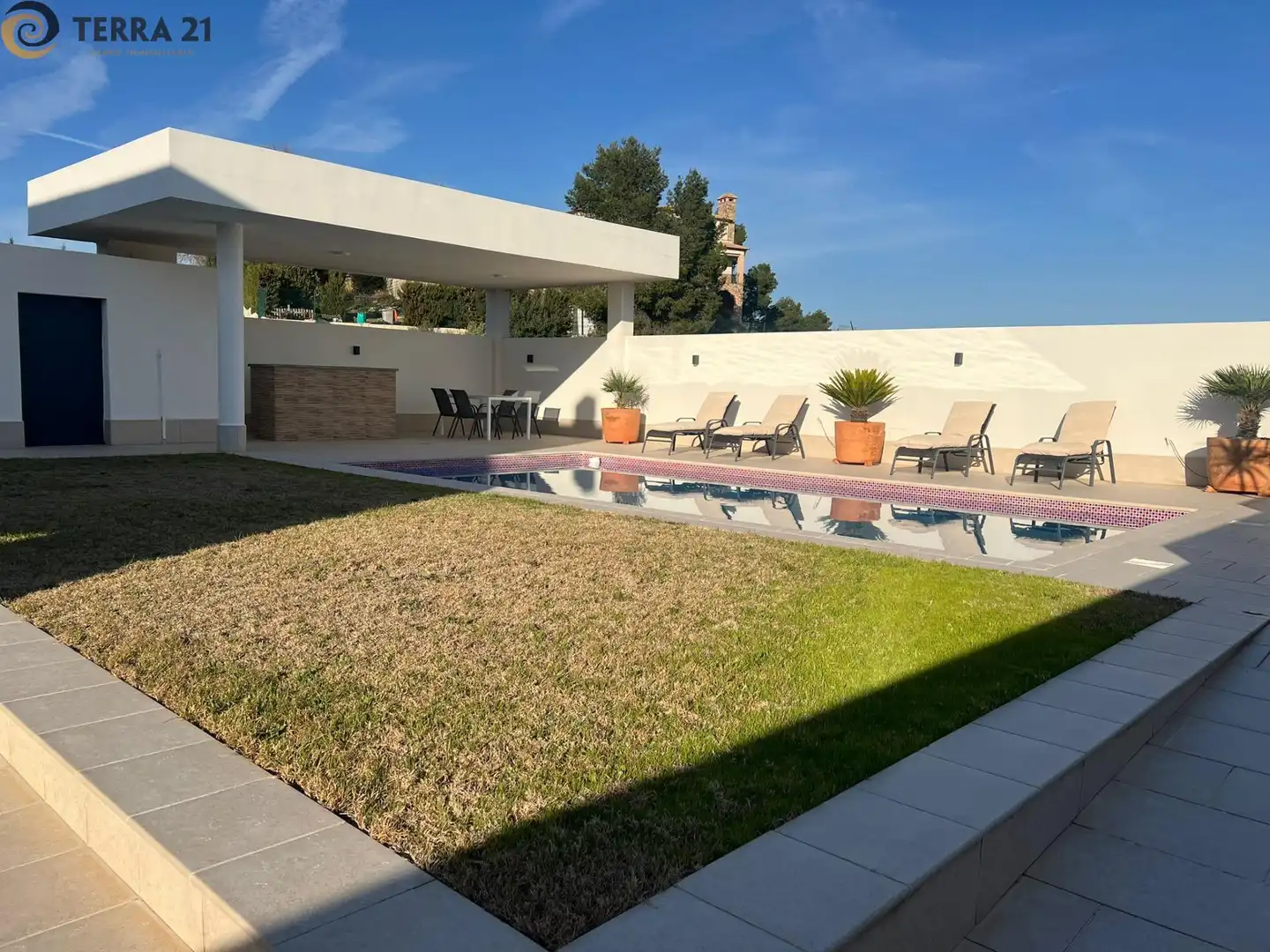 Swimming pool of Houses for sale in Jaén  with Air Conditioner, Private garden and Swimming Pool