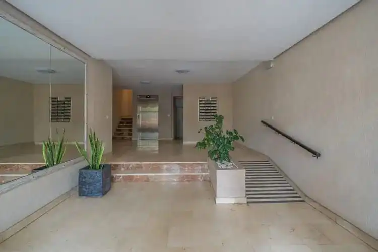 Piso en venta en Benidorm con Terraza, Amueblado y Piscina comunitaria