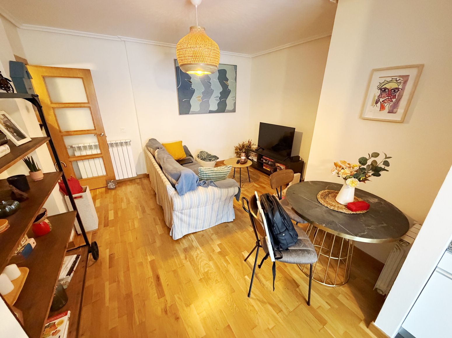 Sala d'estar de Pis en venda en Corvera de Asturias amb Calefacció