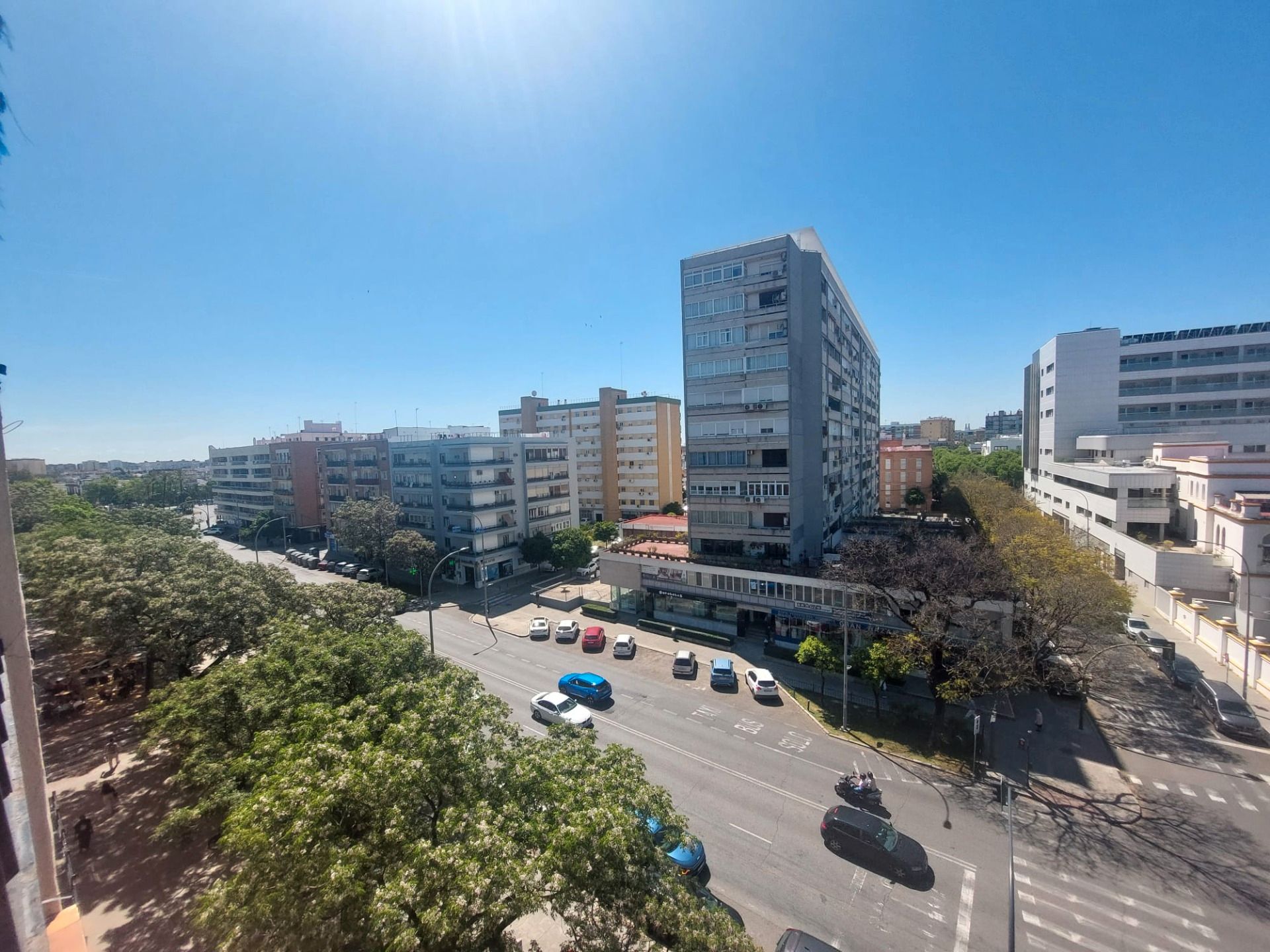 Vista exterior de Pis en venda en  Sevilla Capital amb Terrassa