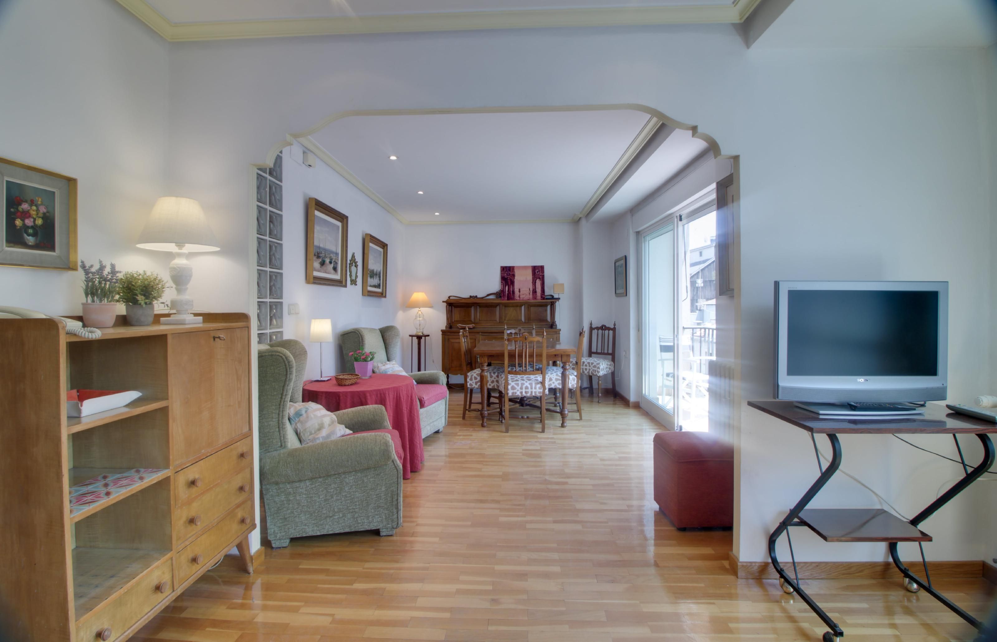 Living room of Flat for sale in Ourense Capital   with Heating, Parquet flooring and Balcony