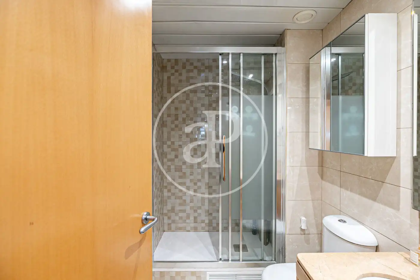 Bathroom of Flat for rent in Badalona  with Air Conditioner, Heating and Terrace