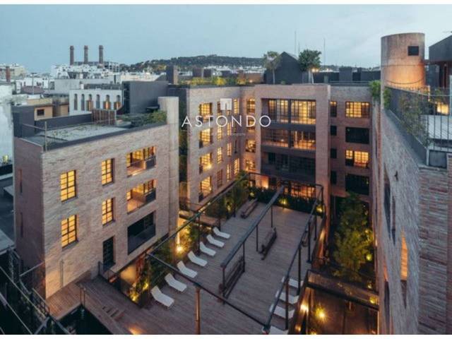 Piso en Venta en Riereta en El Raval