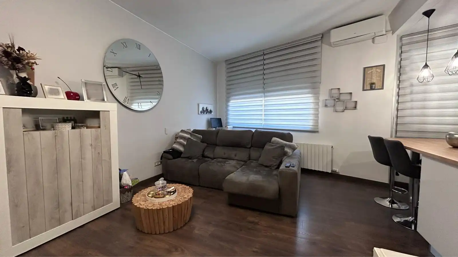 Sala de estar de Planta baja en venta en Sant Boi de Llobregat con Trastero y Piscina