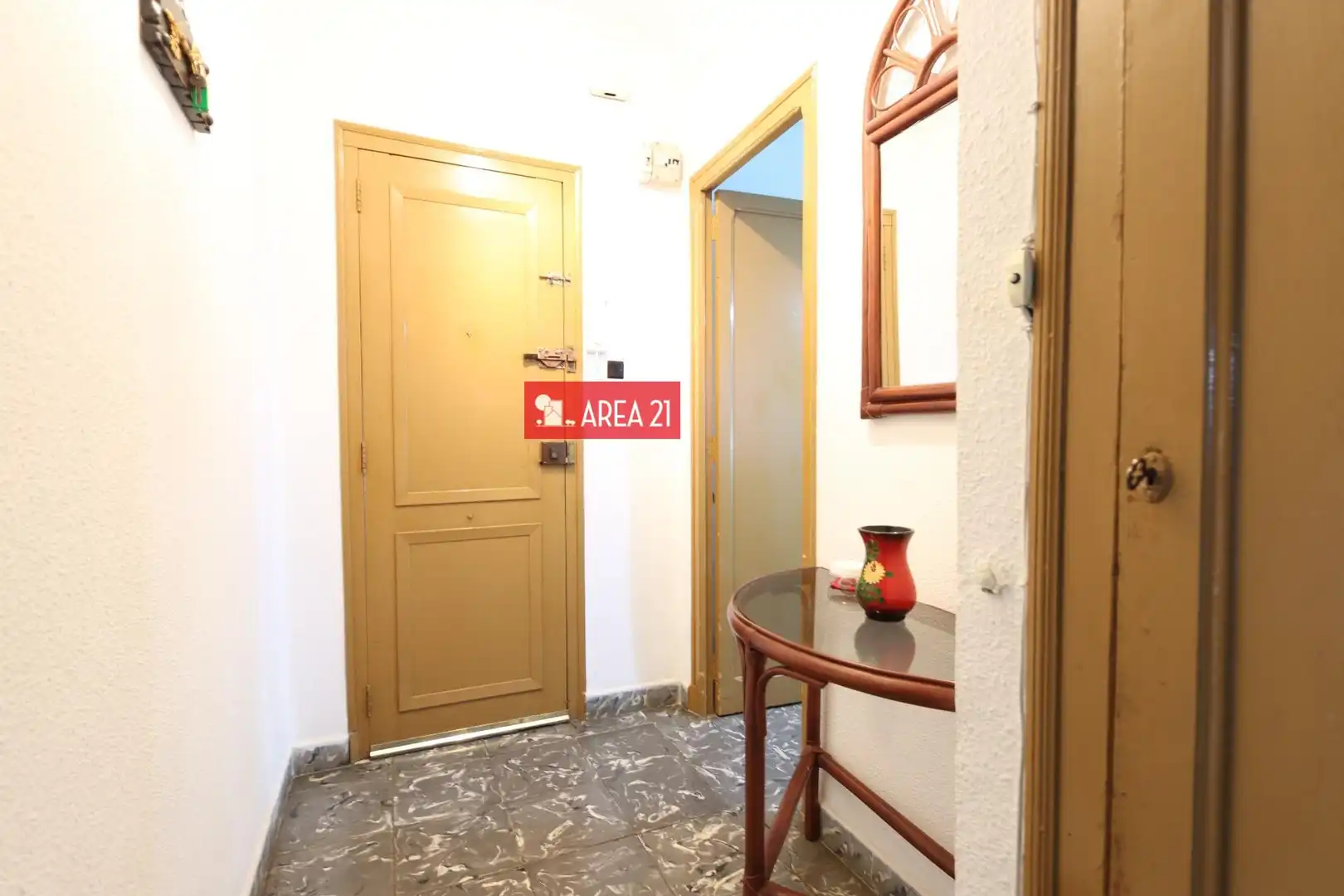 Piso en venta en La Pobla de Vallbona con Balcón