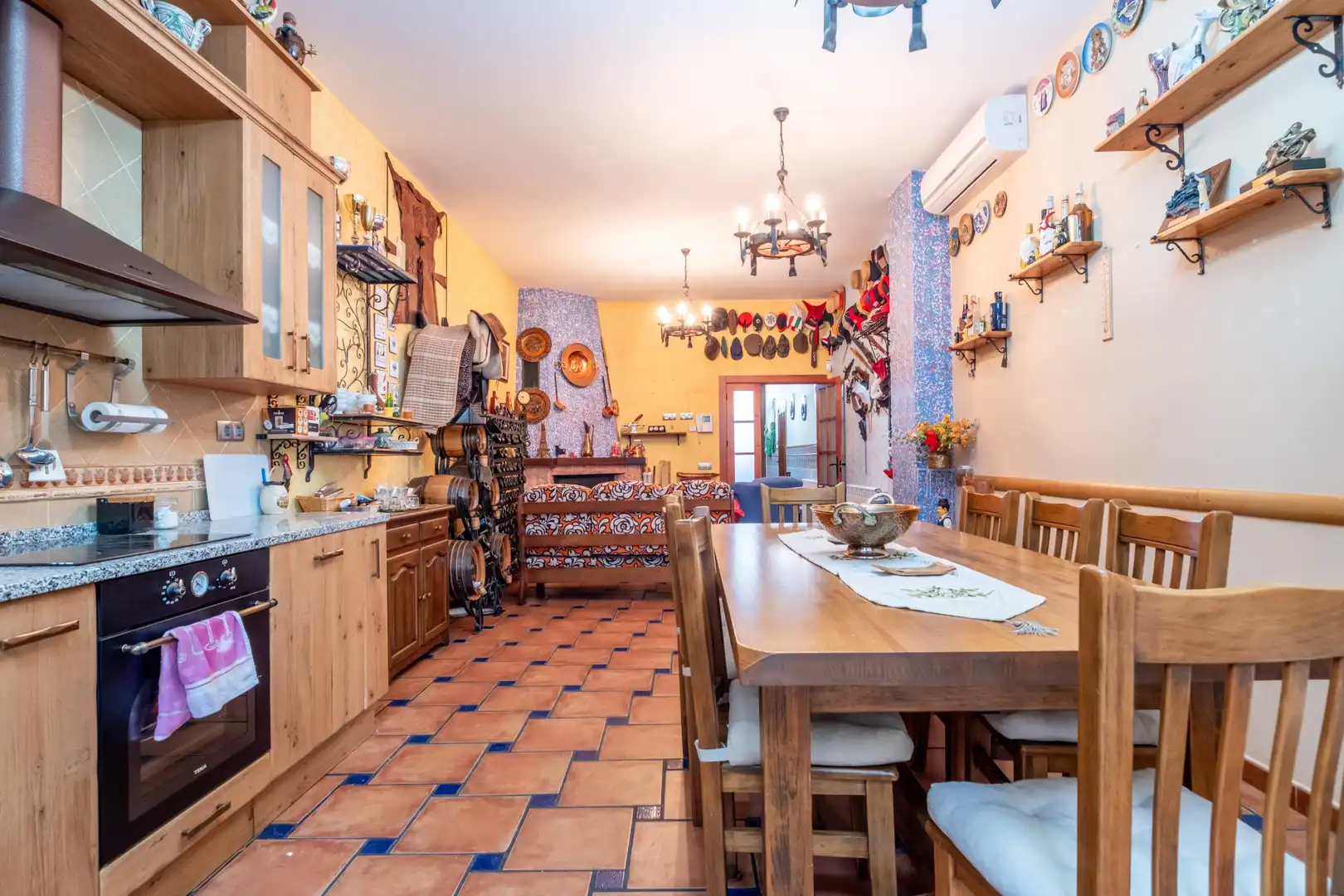 Kitchen of Houses for sale in Zaragoza  with Air Conditioner and Heating