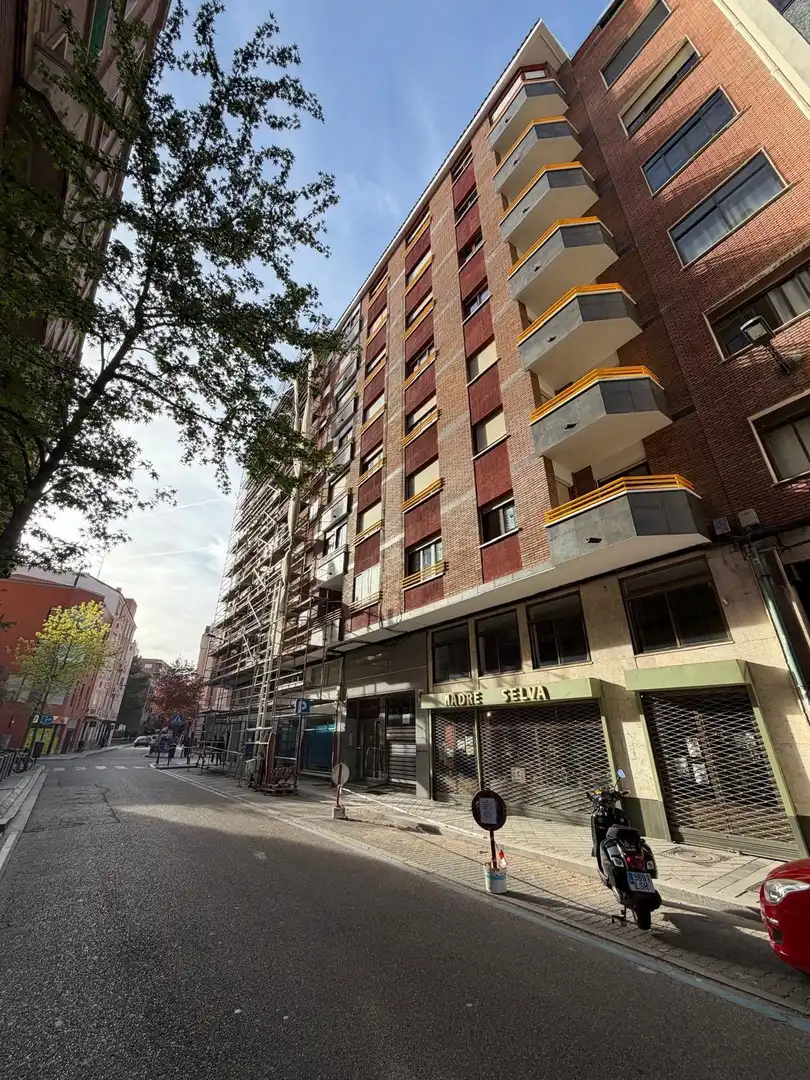 Vista exterior de Apartament de lloguer en Valladolid amb Terrassa