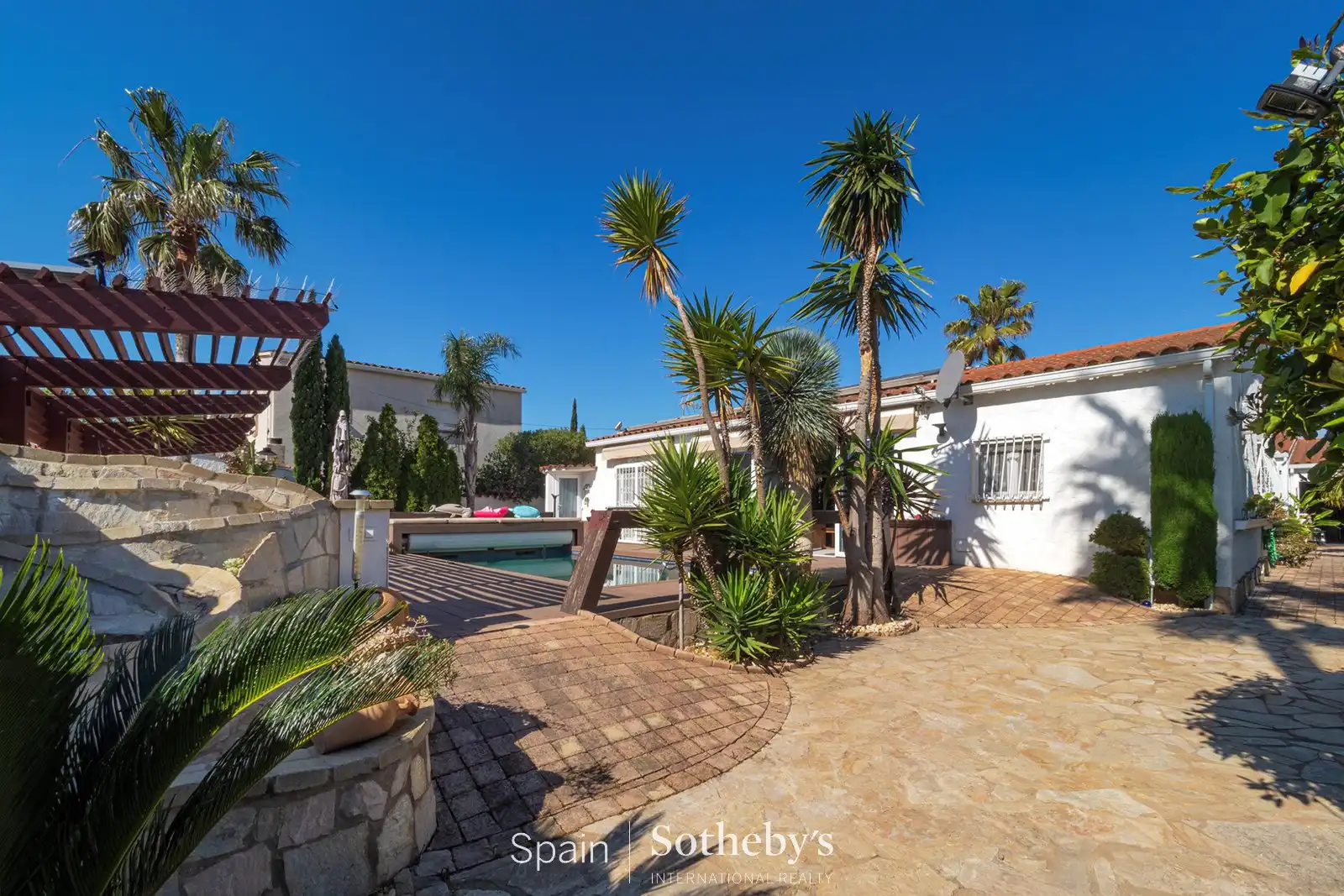 Casa con piscina in vendita a Carrer Montgrí, imagen 4