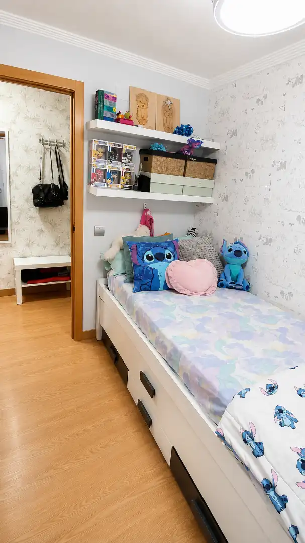 Bedroom of Flat for sale in Sevilla  with Air Conditioner and Furnished