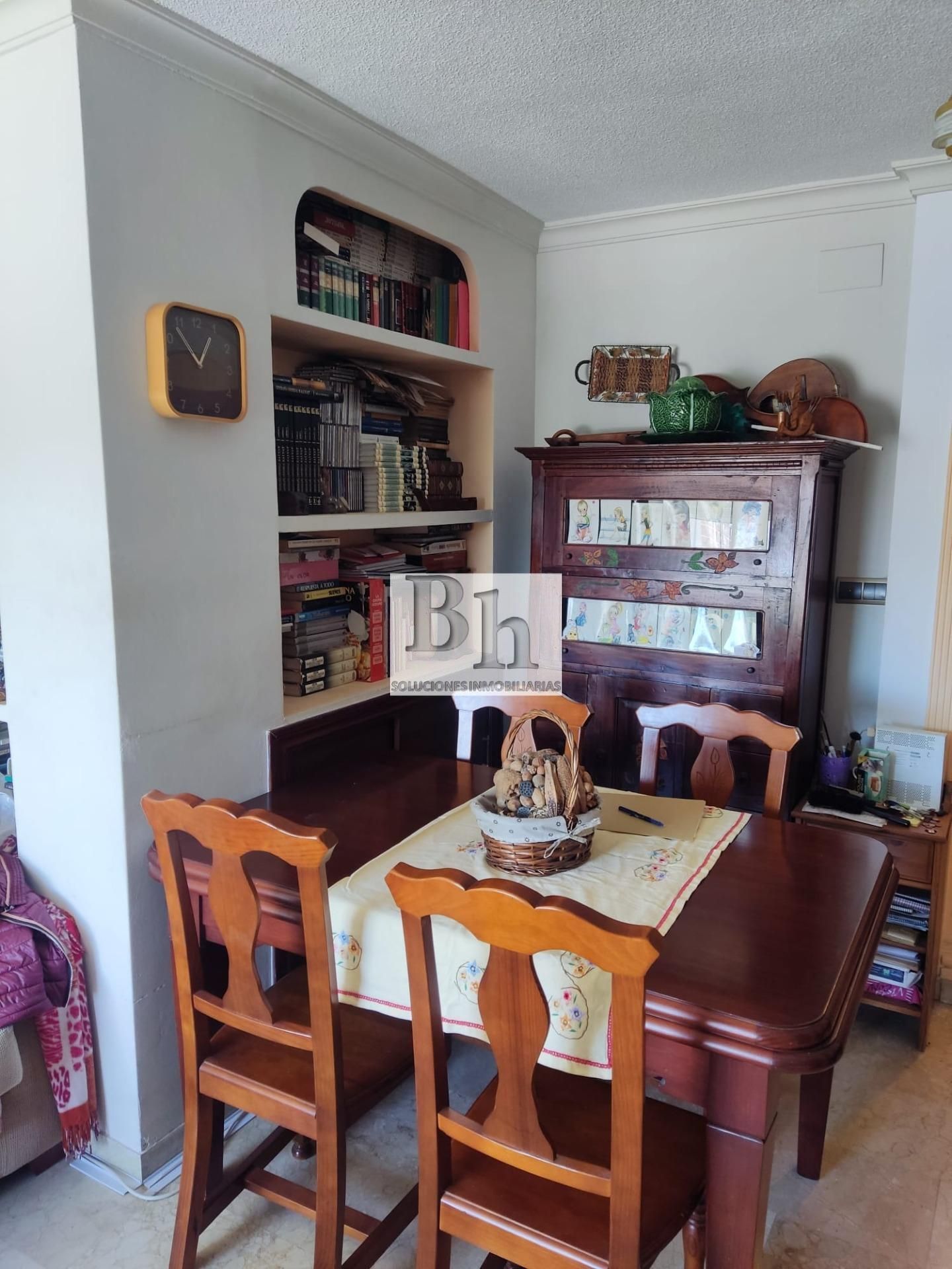 Flat for sale in Calle GUADIARO, Girón - Las Delicias