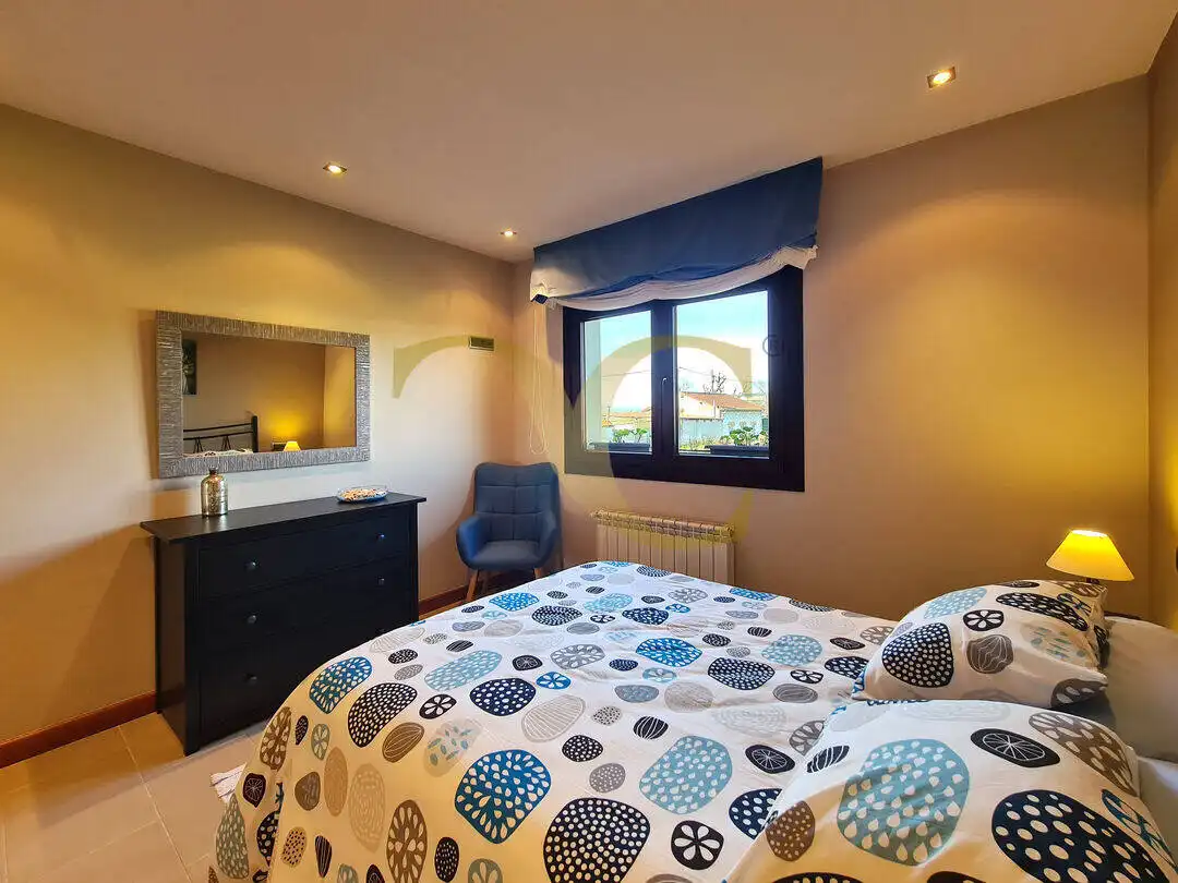 Habitación de Casa o chalet en venta en Siero con Calefacción, Terraza y Trastero
